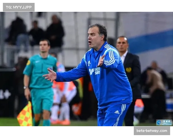 英格兰年轻中场抗压能力受考验，贝尔萨式高位逼抢显威力